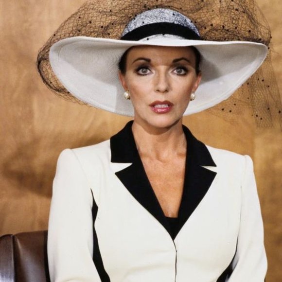 CAROLE LITTLE DRESSES LADIES VINTAGE GOLD BUTTON CARDIGAN LUXURY SWEATER - Picture 14 of 17